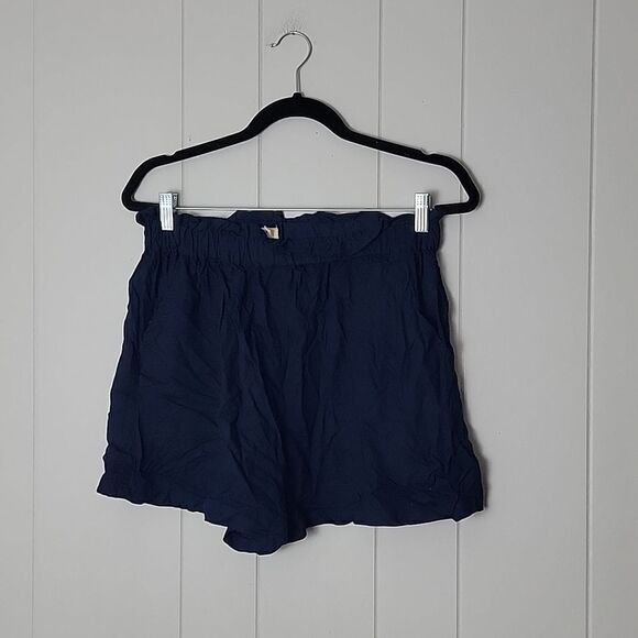 Elastic waist thin cover up shorts - Picture 1 of 4